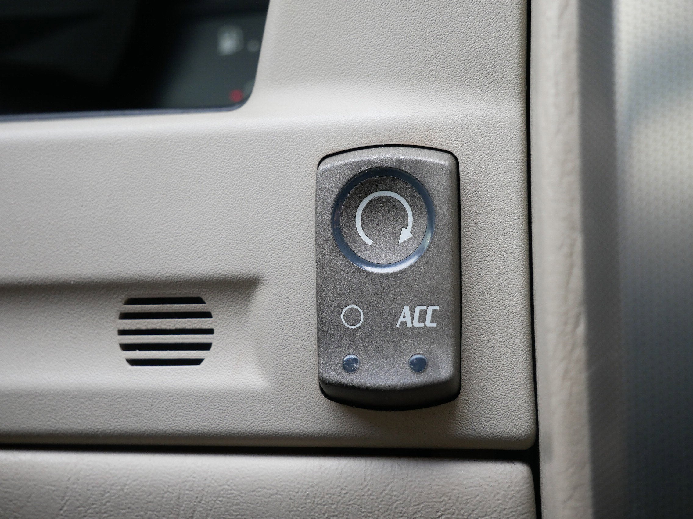 2005 Cadillac XLR Base