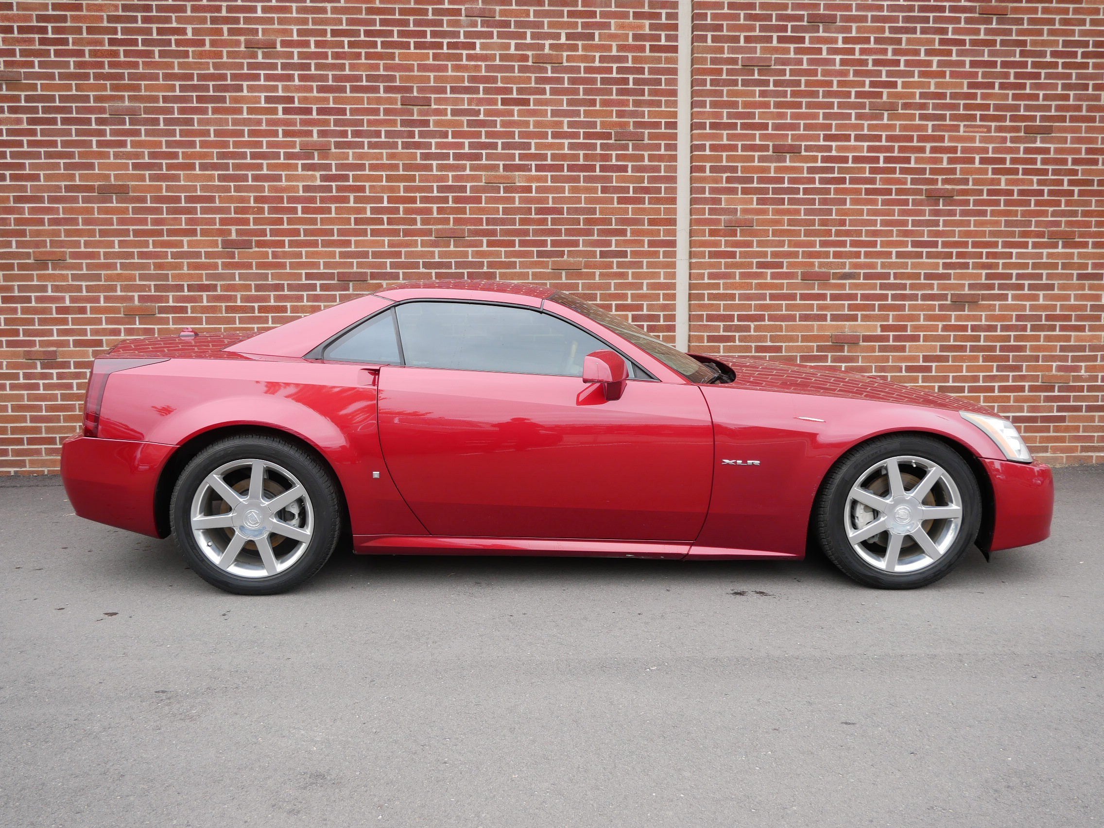 2005 Cadillac XLR Base