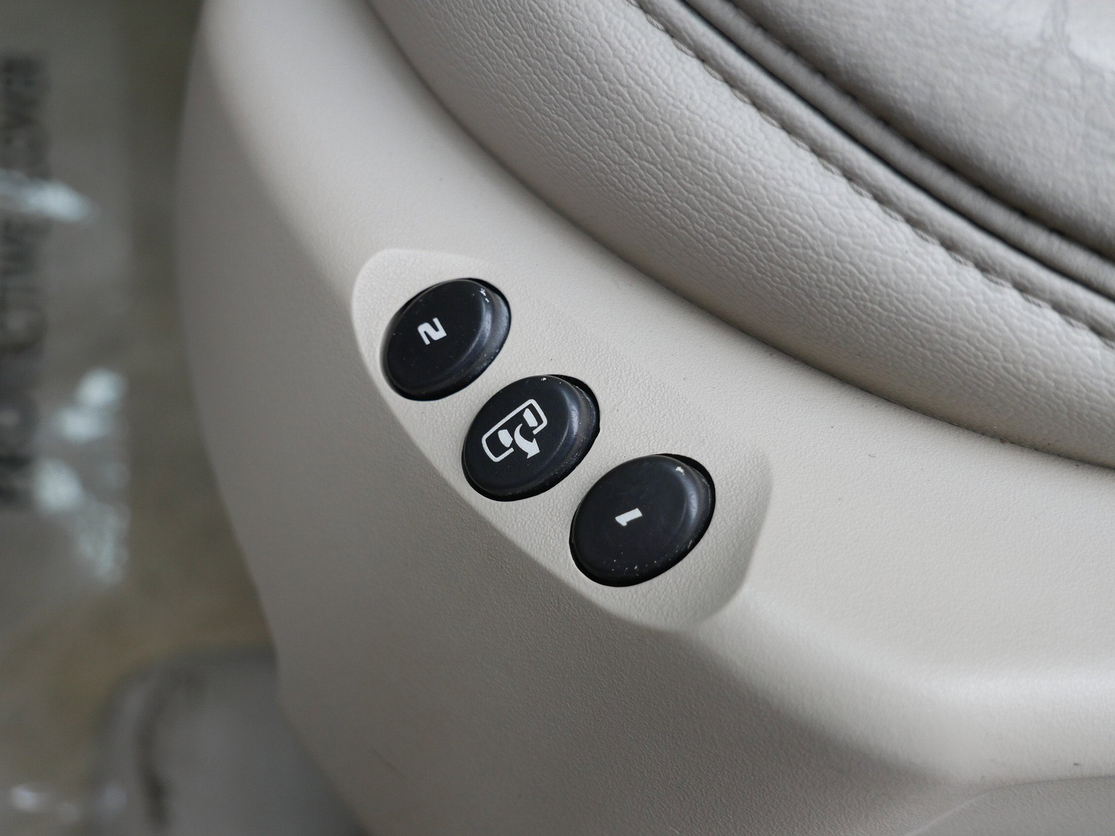 2005 Cadillac XLR Base