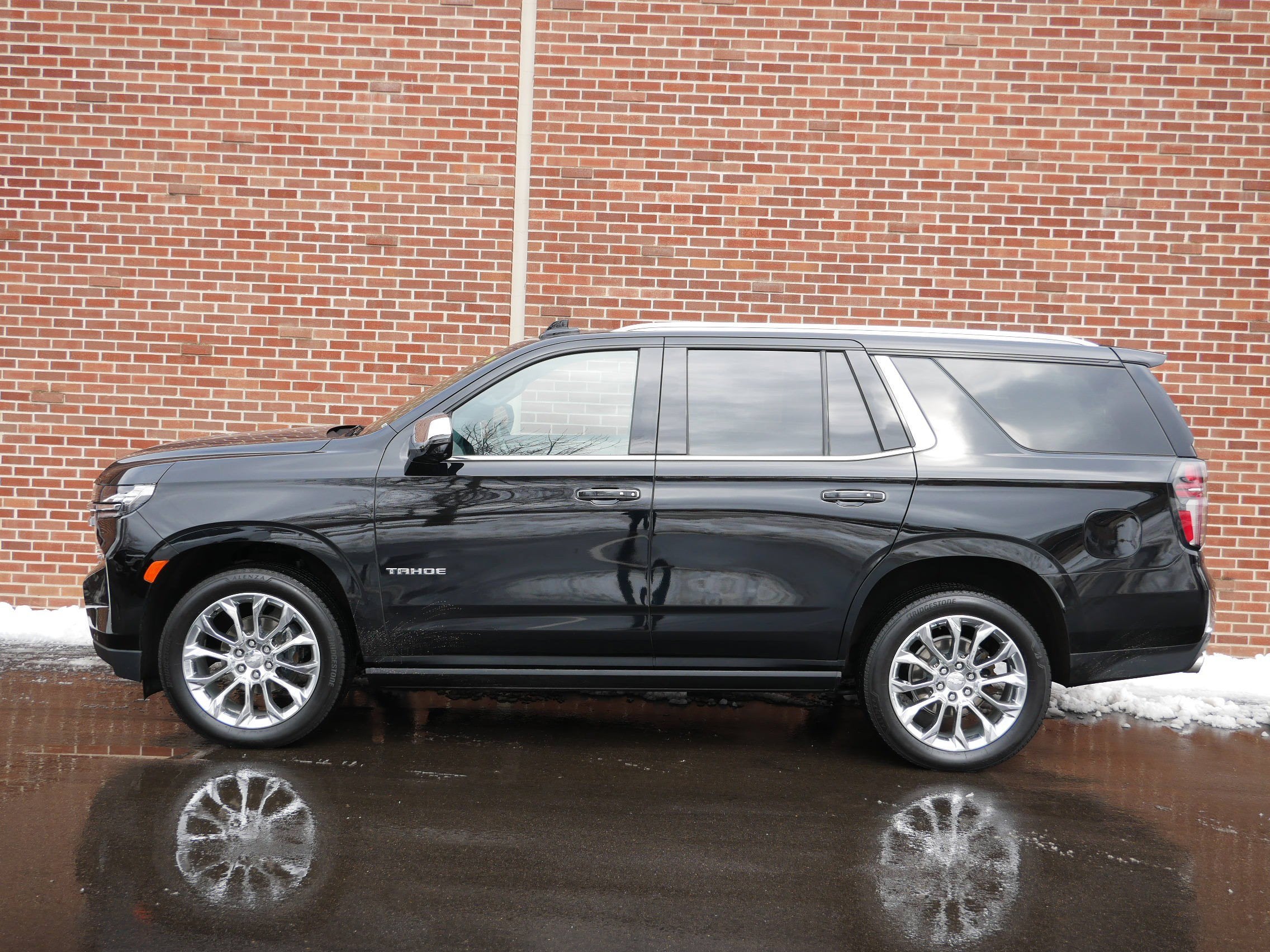 Used 2024 Chevrolet Tahoe Premier with VIN 1GNSKSKDXRR104851 for sale in Minneapolis, Minnesota