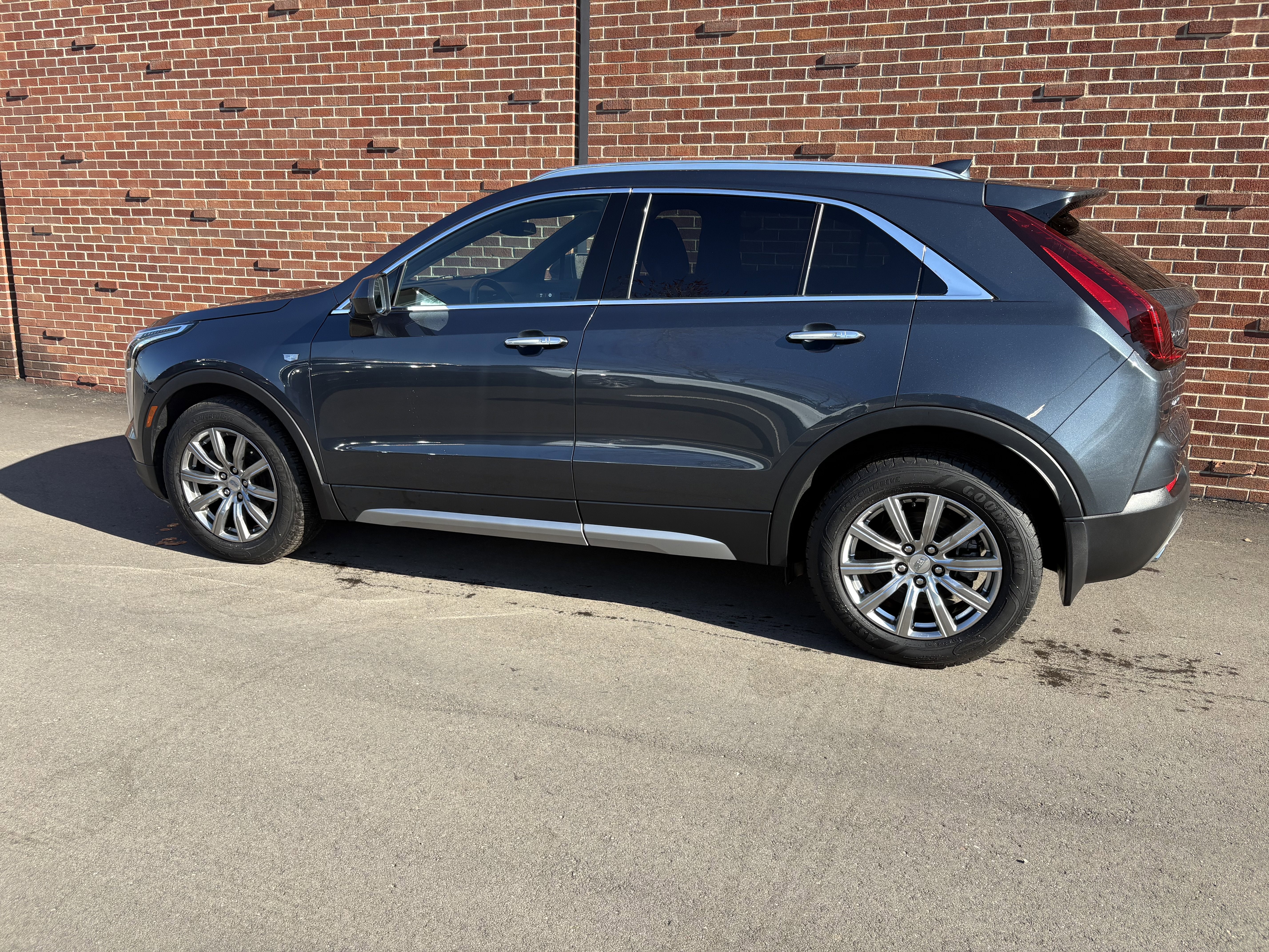 2019 Cadillac XT4 AWD Premium Luxury