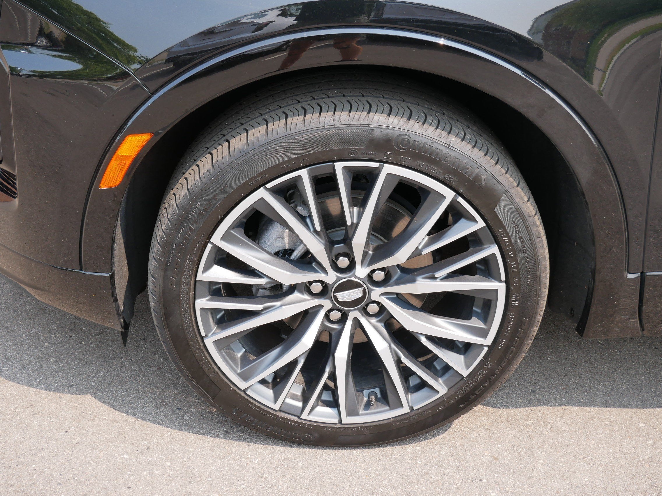 2024 Cadillac XT4 Sport