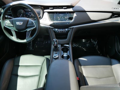 2022 Cadillac XT5 Premium Luxury