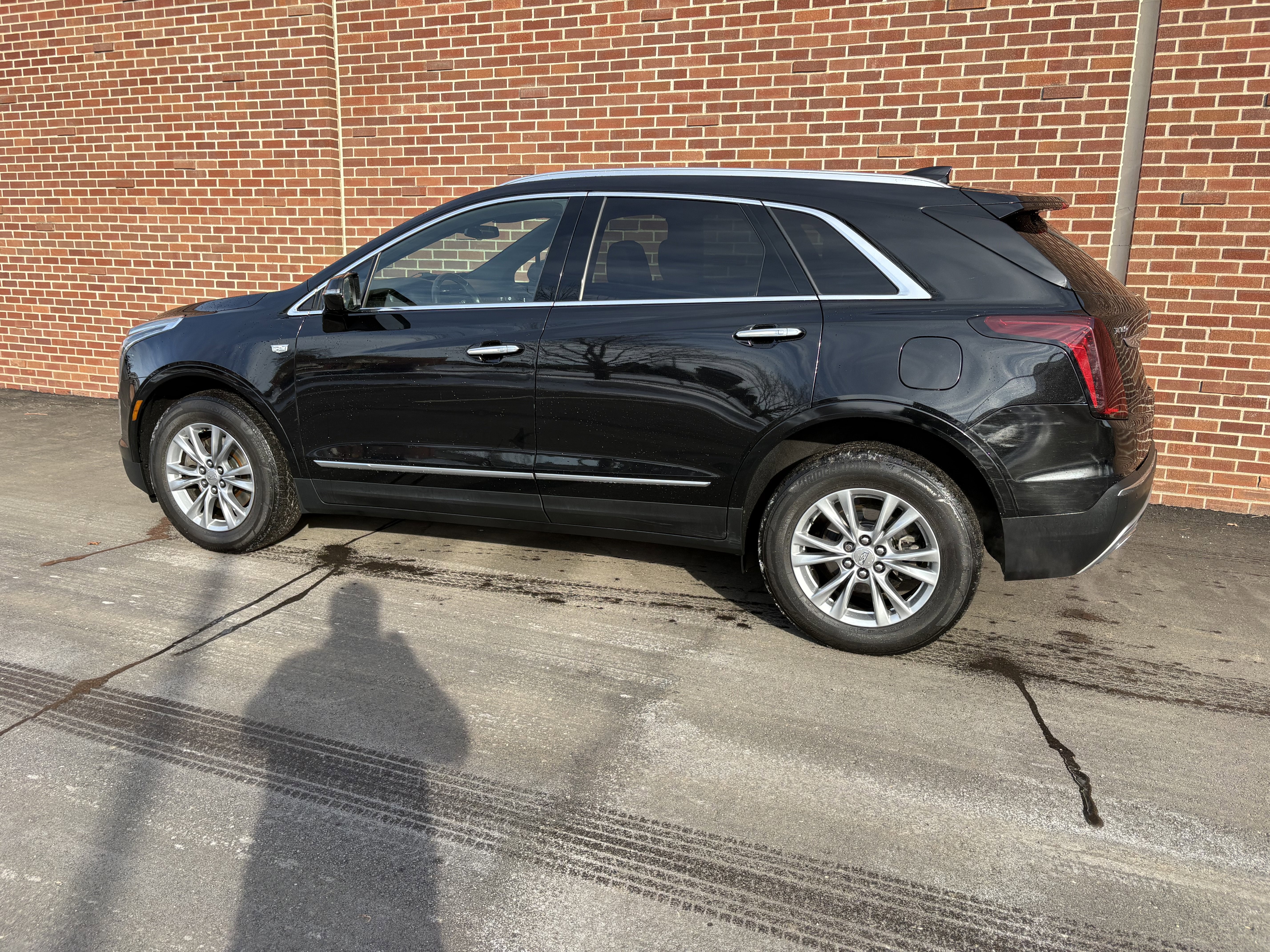 Used 2020 Cadillac XT5 Premium Luxury with VIN 1GYKNDRS1LZ192903 for sale in Minneapolis, Minnesota