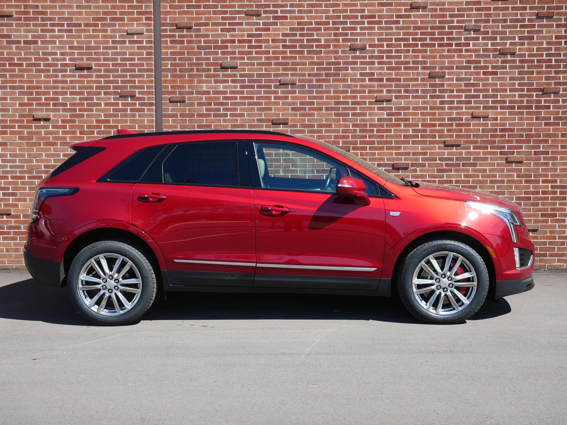 2023 Cadillac XT5 Sport
