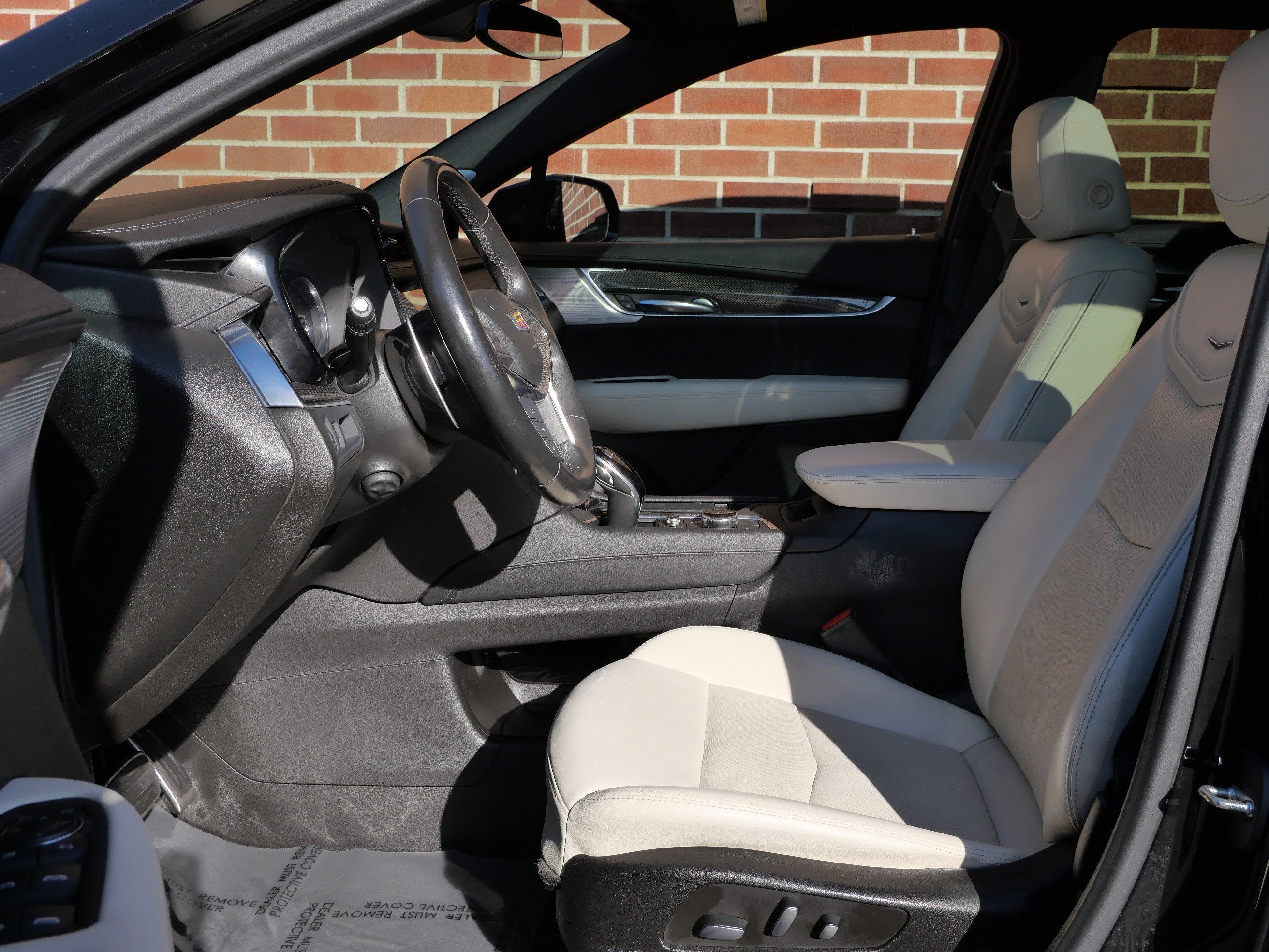 2022 Cadillac XT5 Sport