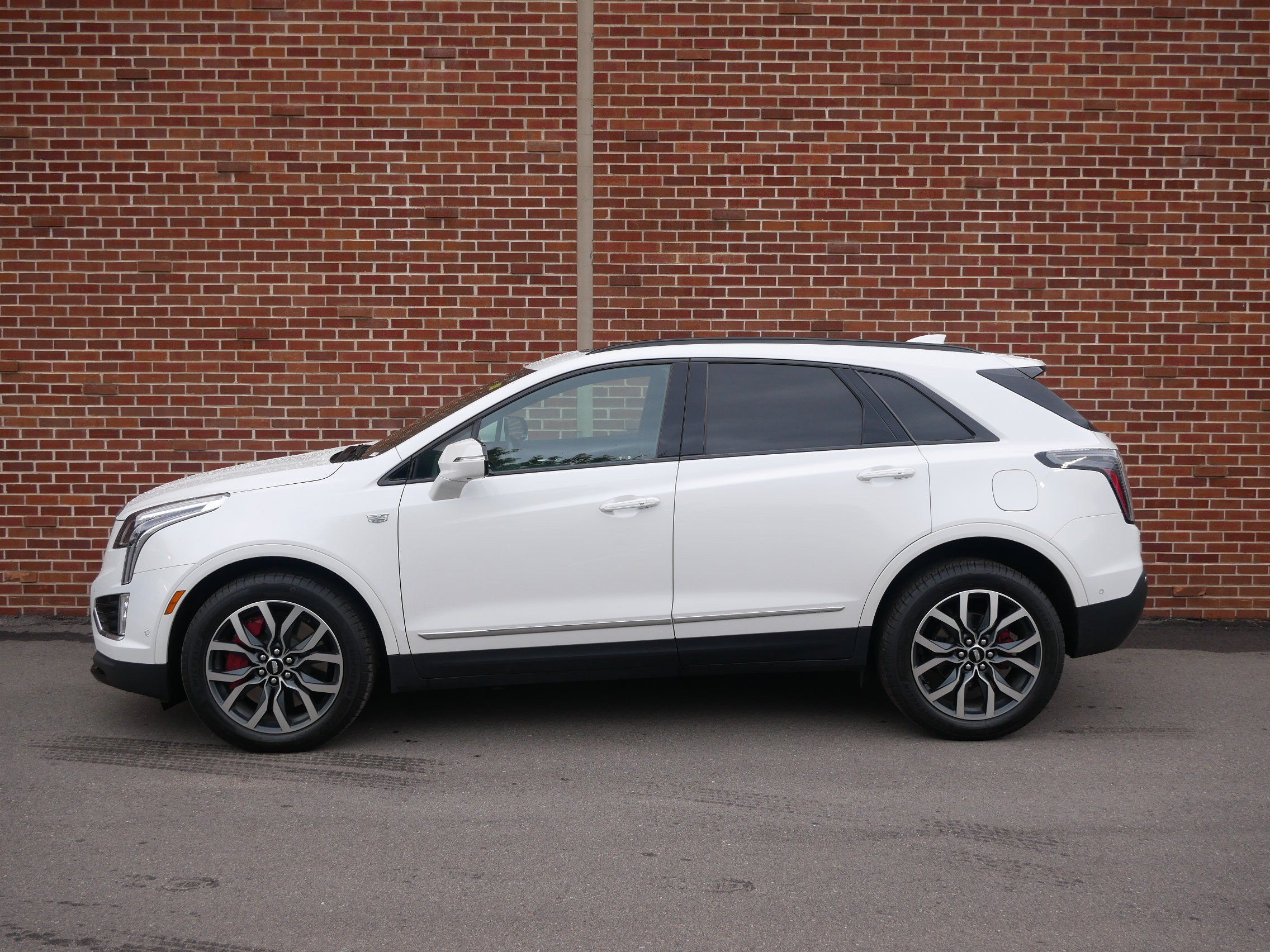 2023 Cadillac XT5 AWD Sport
