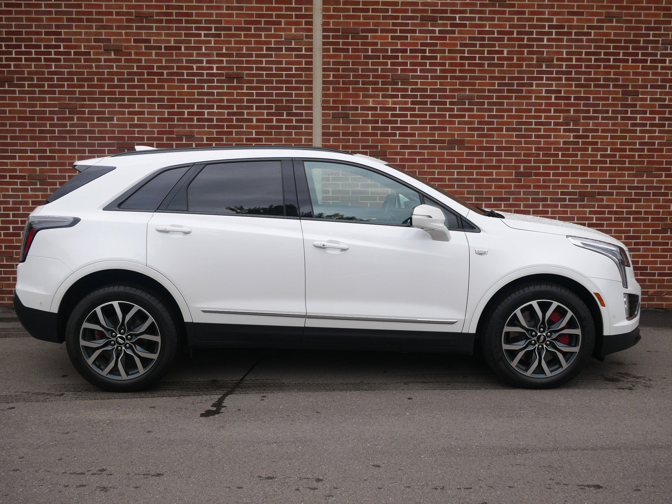 2023 Cadillac XT5 AWD Sport