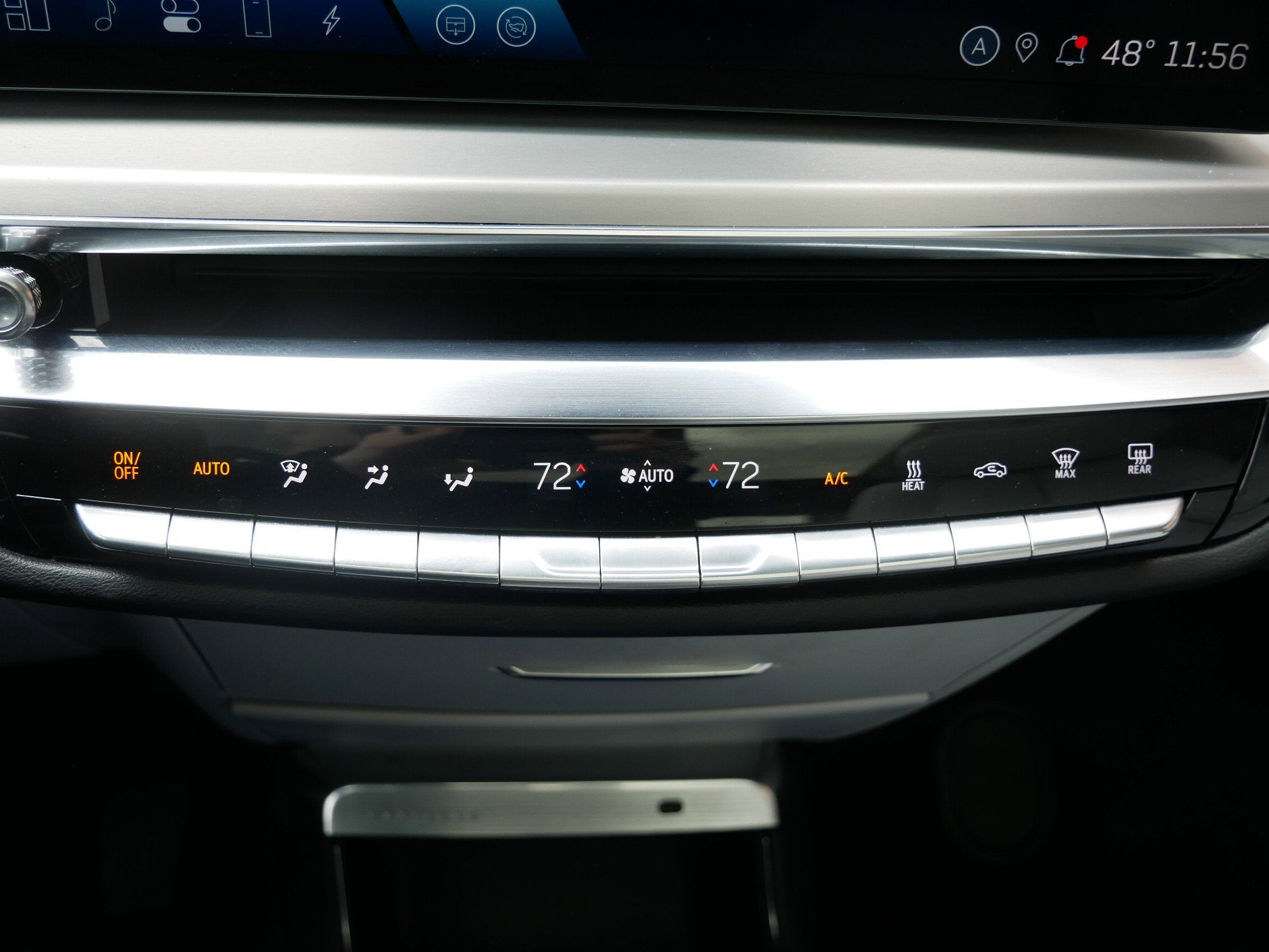 2024 Cadillac LYRIQ Luxury 1