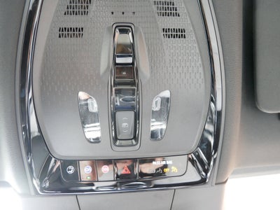 2024 Cadillac LYRIQ Luxury 1