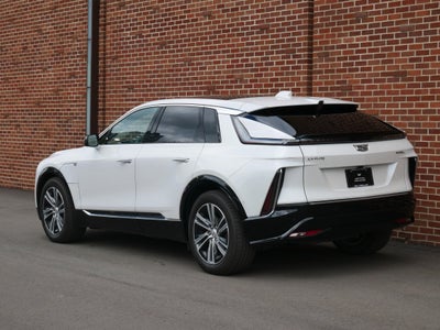 2024 Cadillac LYRIQ Luxury 1