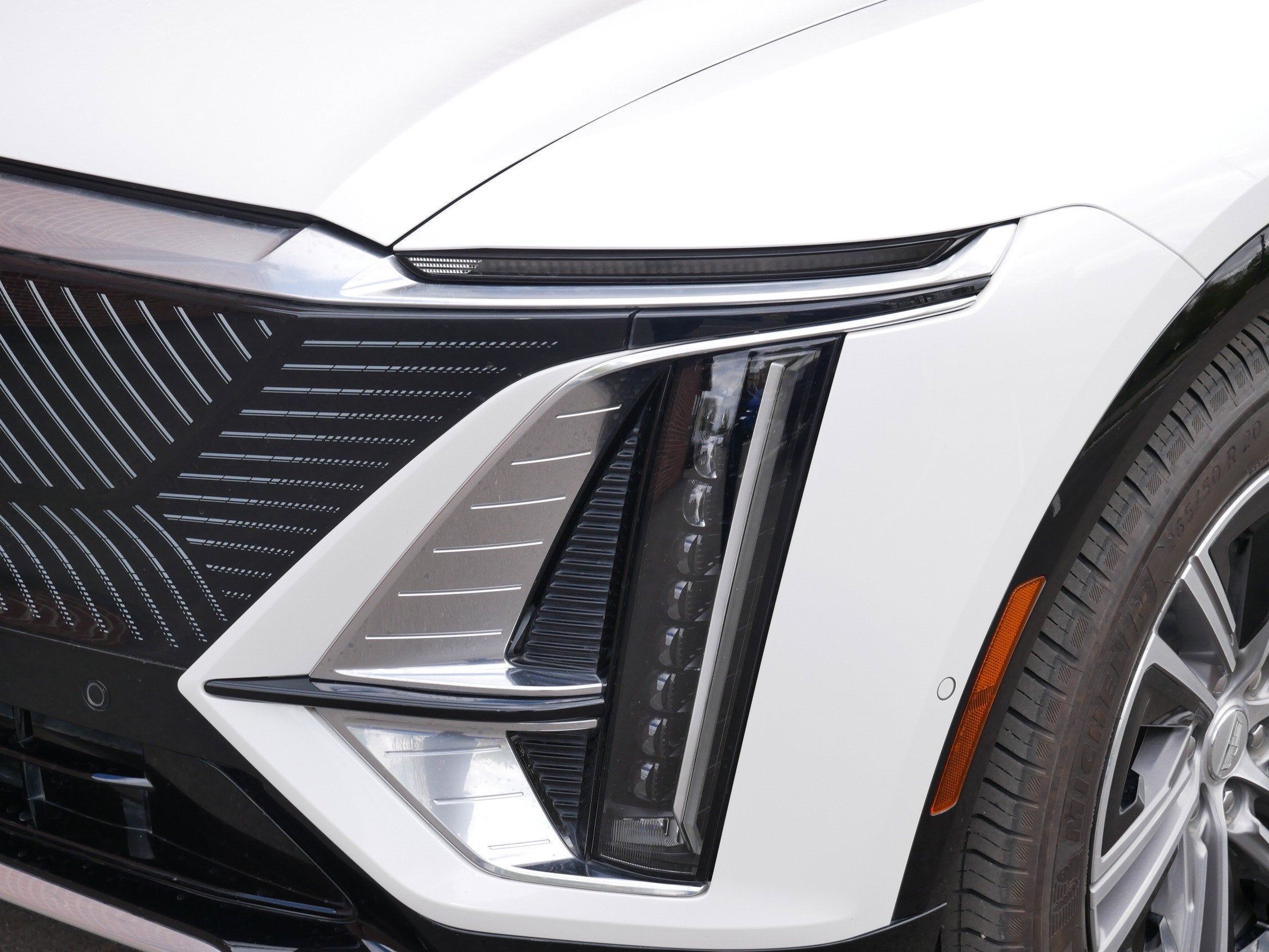 2024 Cadillac LYRIQ Luxury 1