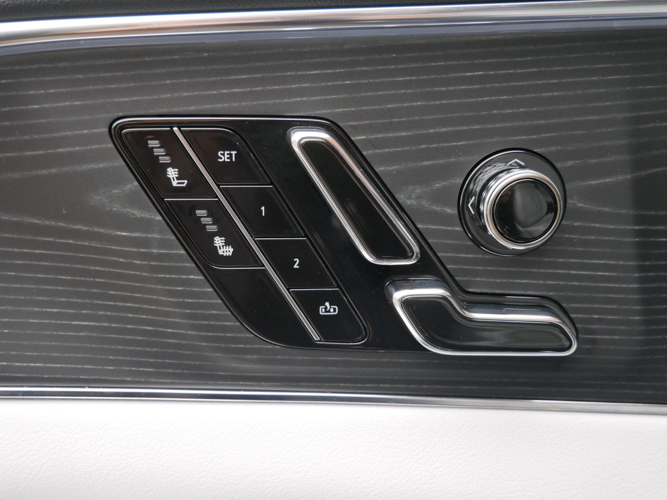 2024 Cadillac LYRIQ Sport 1