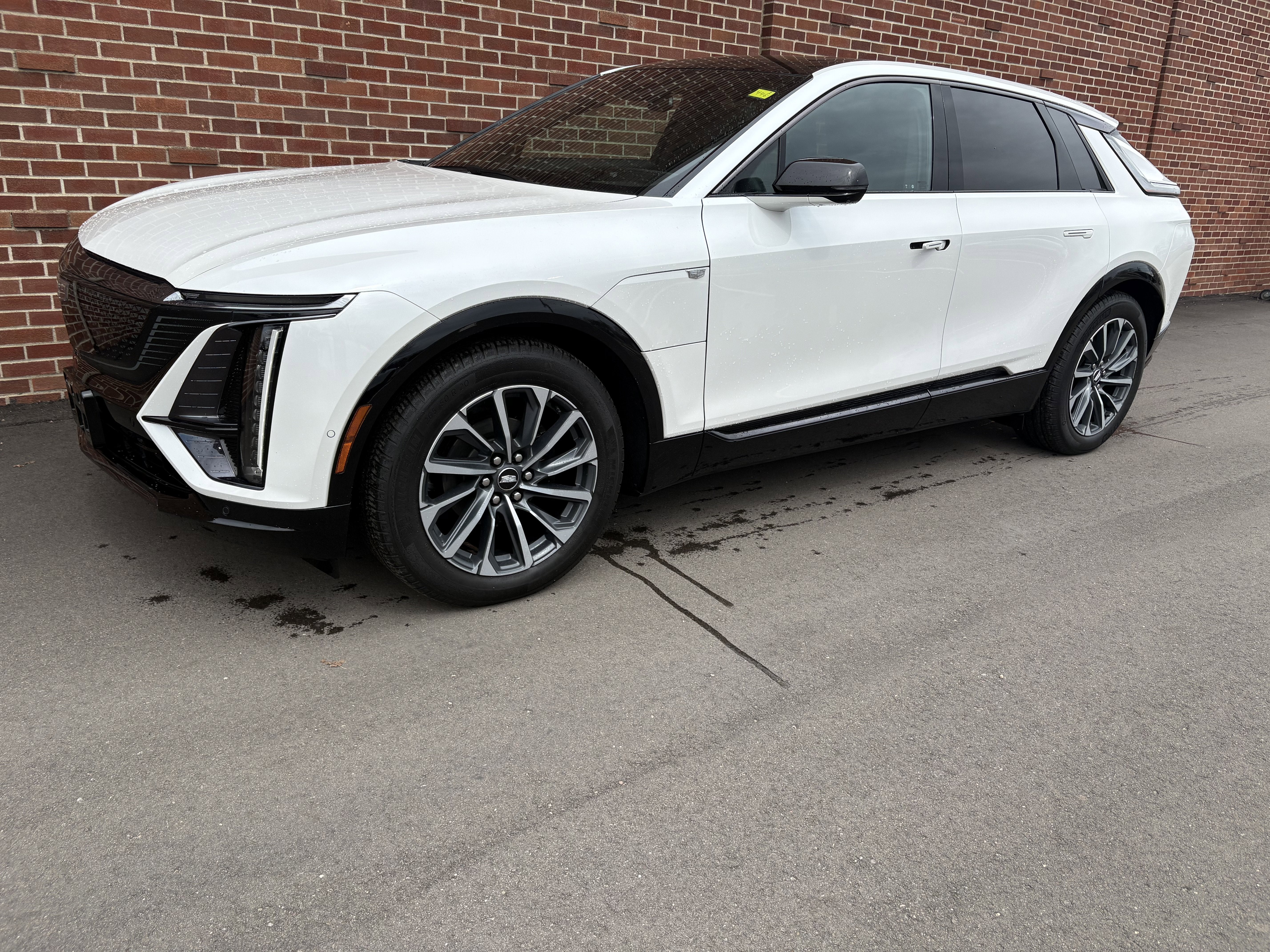 2024 Cadillac LYRIQ Sport 1