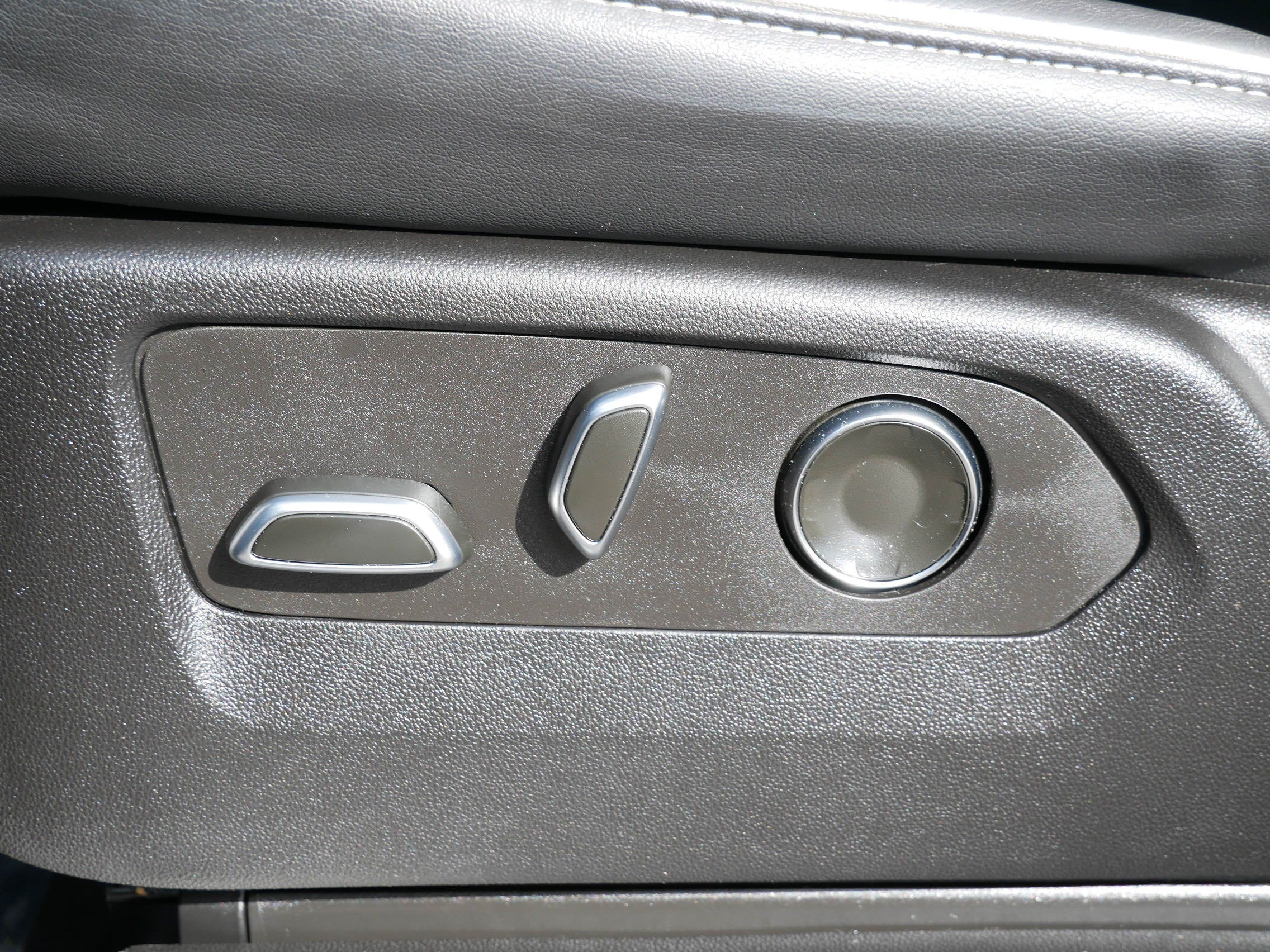 2023 Cadillac Escalade 4WD Premium Luxury