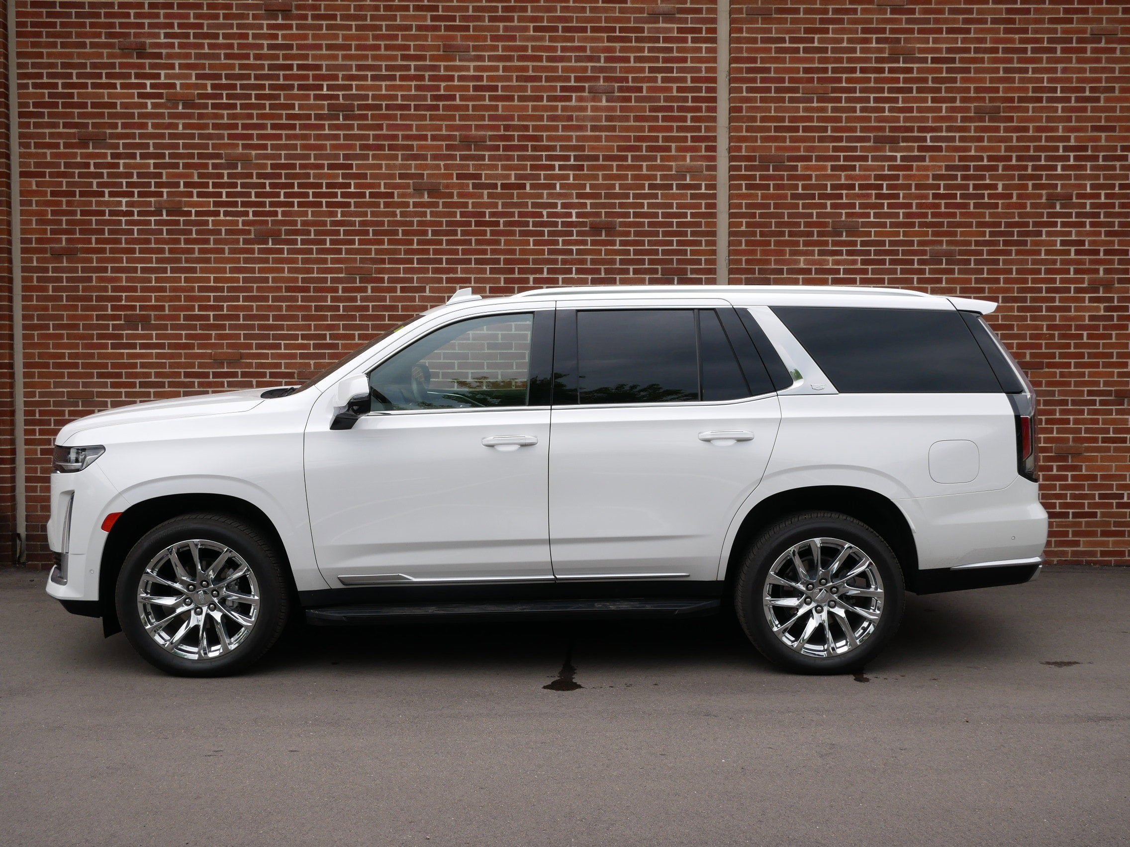 Used 2023 Cadillac Escalade Premium Luxury with VIN 1GYS4BKLXPR338263 for sale in Minneapolis, Minnesota