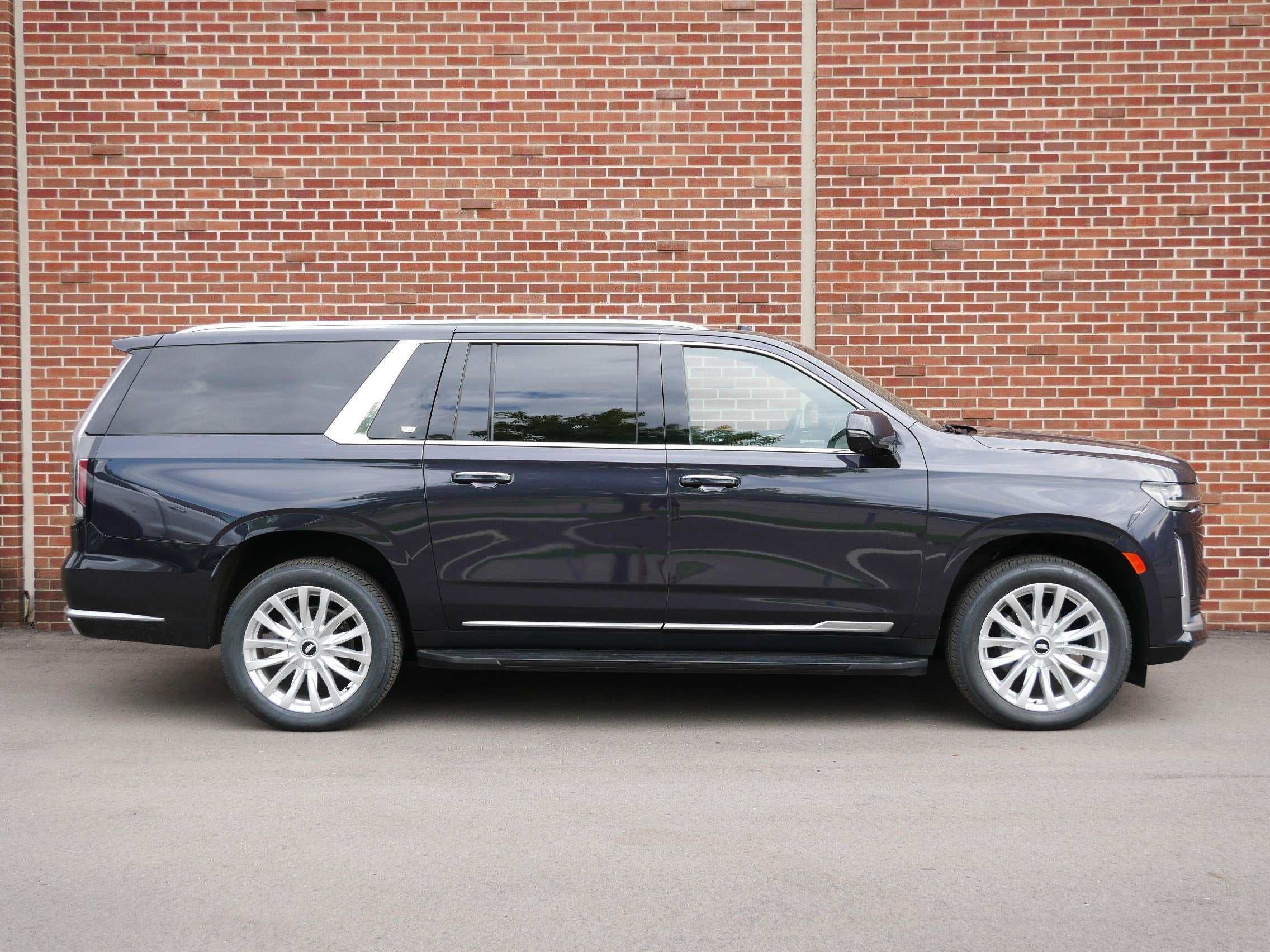2024 Cadillac Escalade ESV Luxury