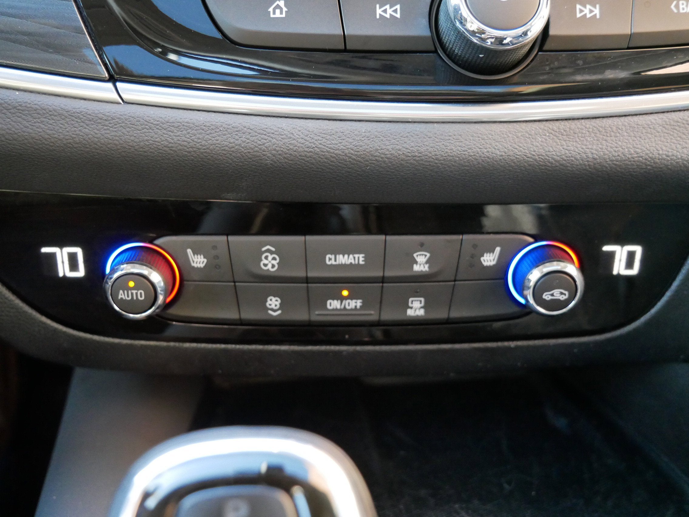 2018 Buick Enclave Essence