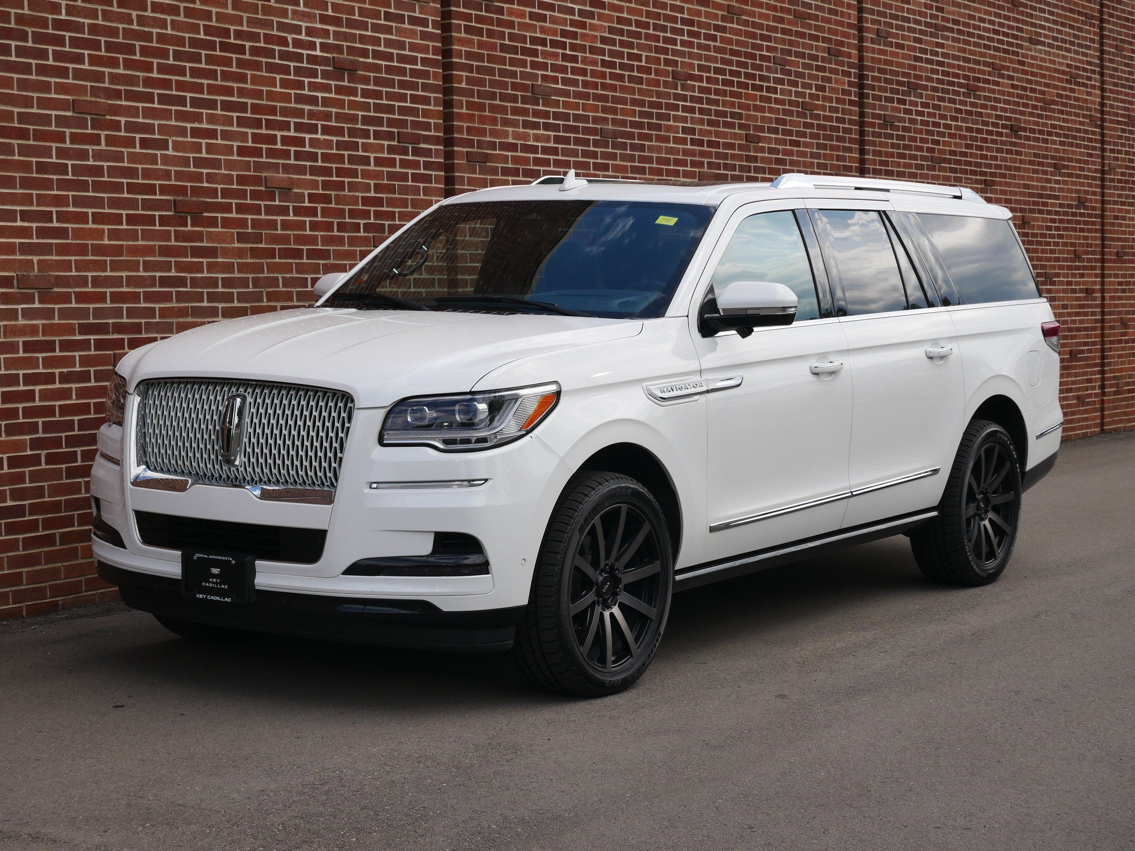 2023 Lincoln Navigator L Reserve