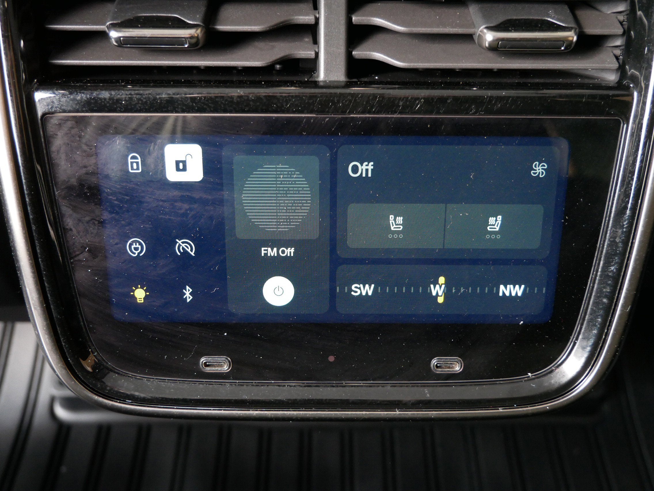 2022 RIVIAN R1T Adventure Package