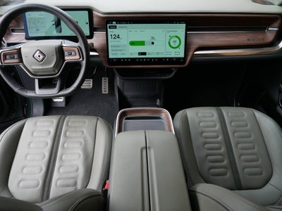 2022 RIVIAN R1T Adventure Package