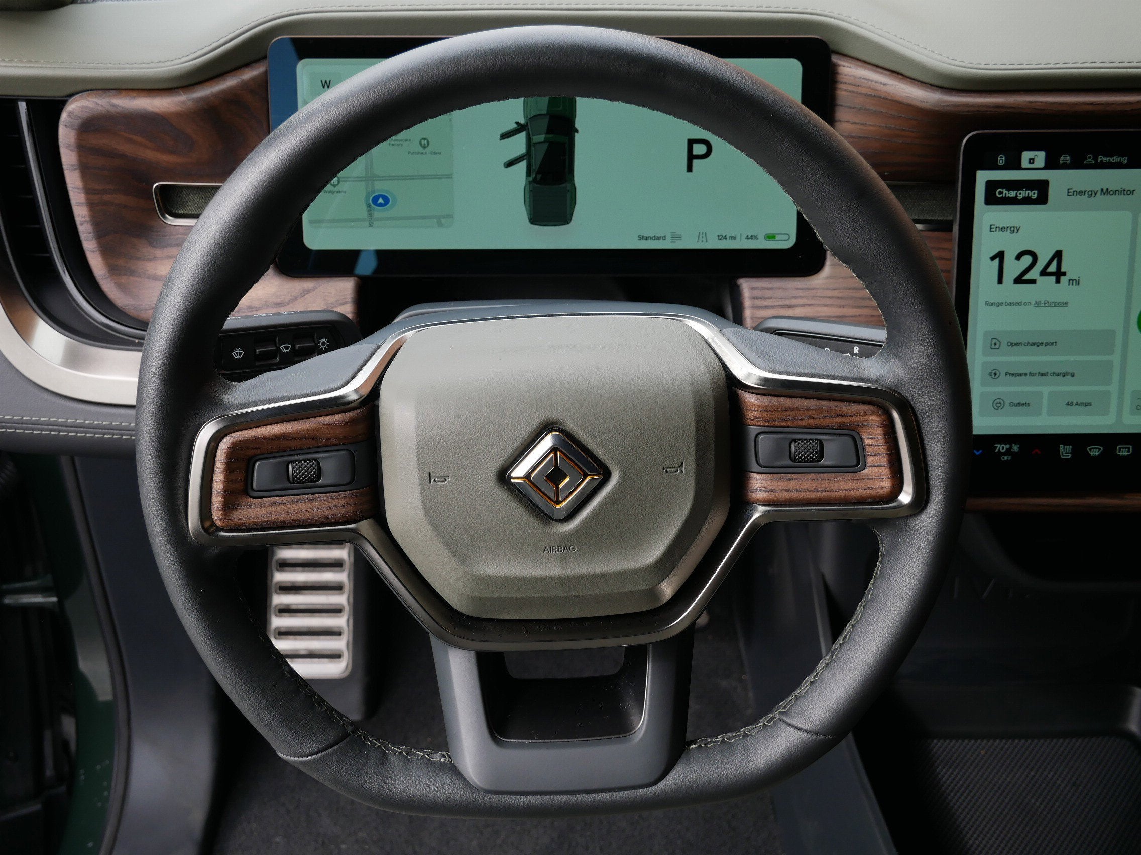 2022 RIVIAN R1T Adventure Package