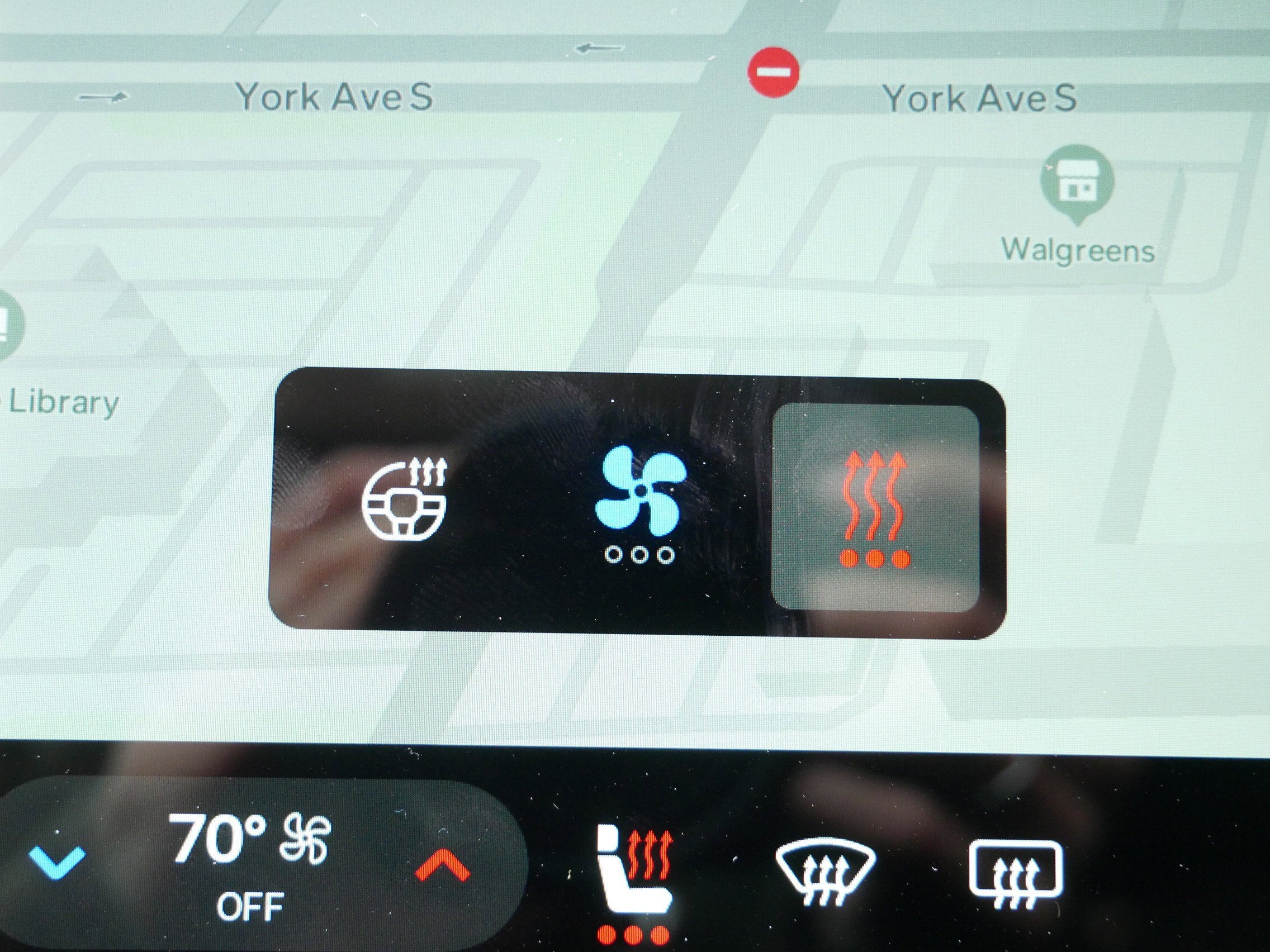 2022 RIVIAN R1T Adventure Package