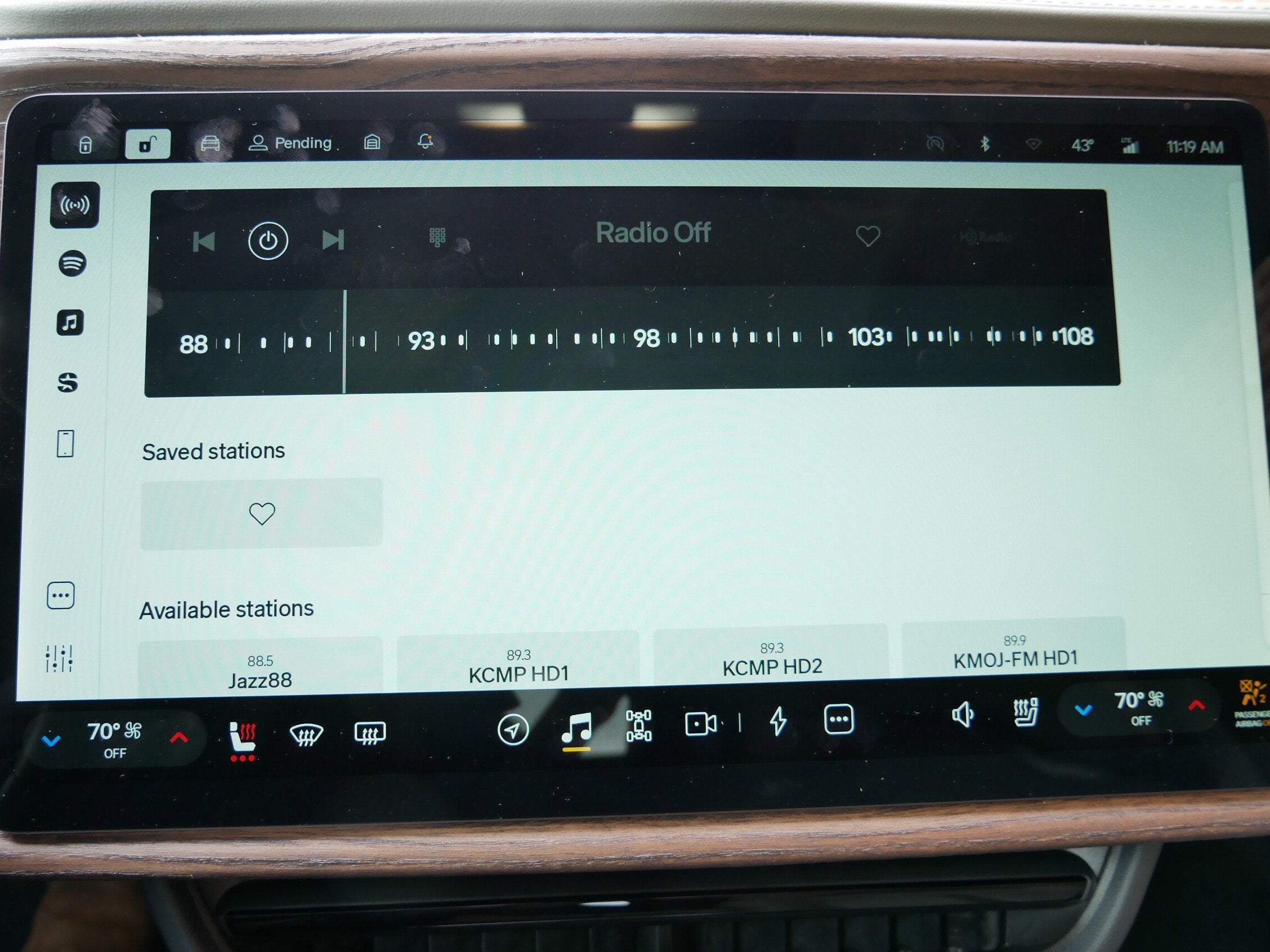 2022 RIVIAN R1T Adventure Package