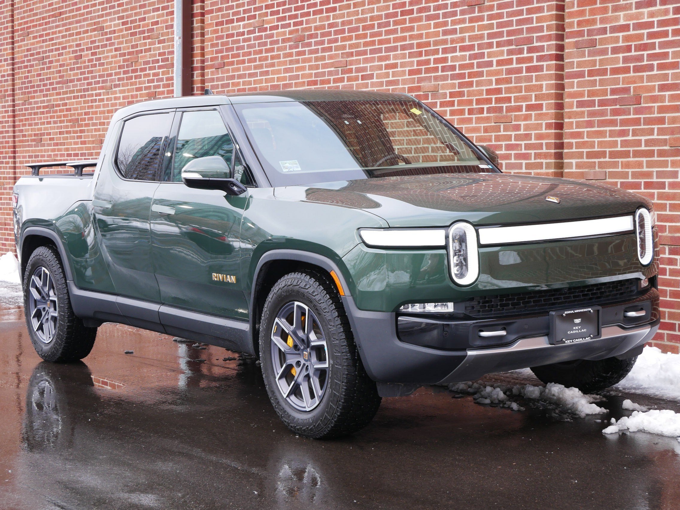 2022 RIVIAN R1T Adventure Package