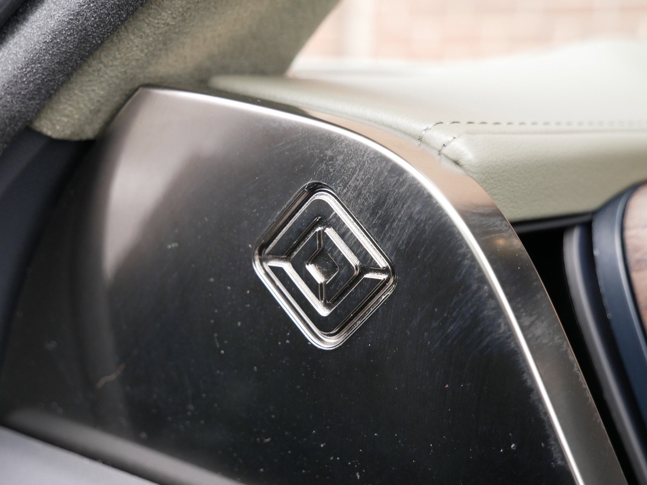 2022 RIVIAN R1T Adventure Package