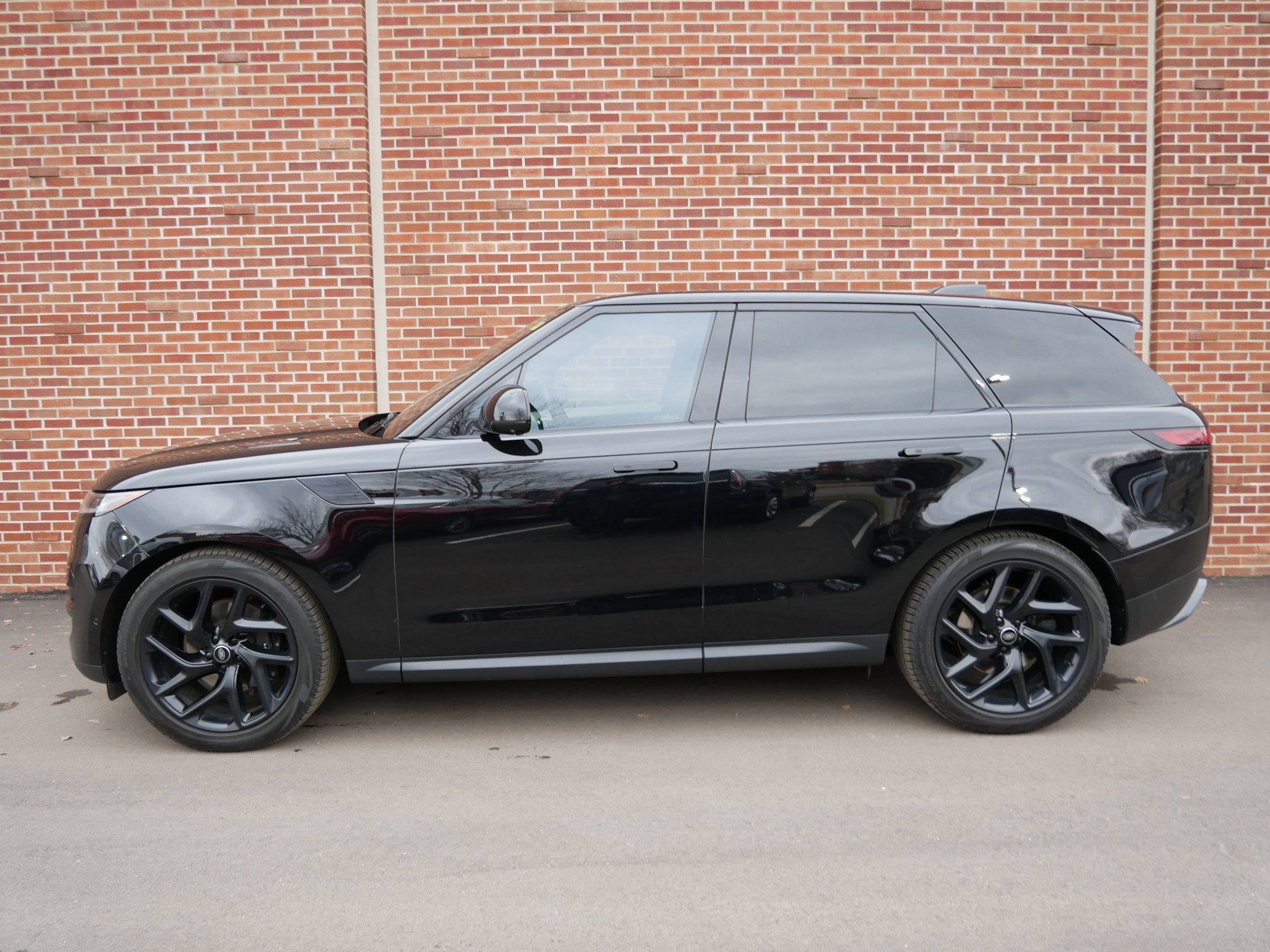 2023 Land Rover Range Rover Sport SE