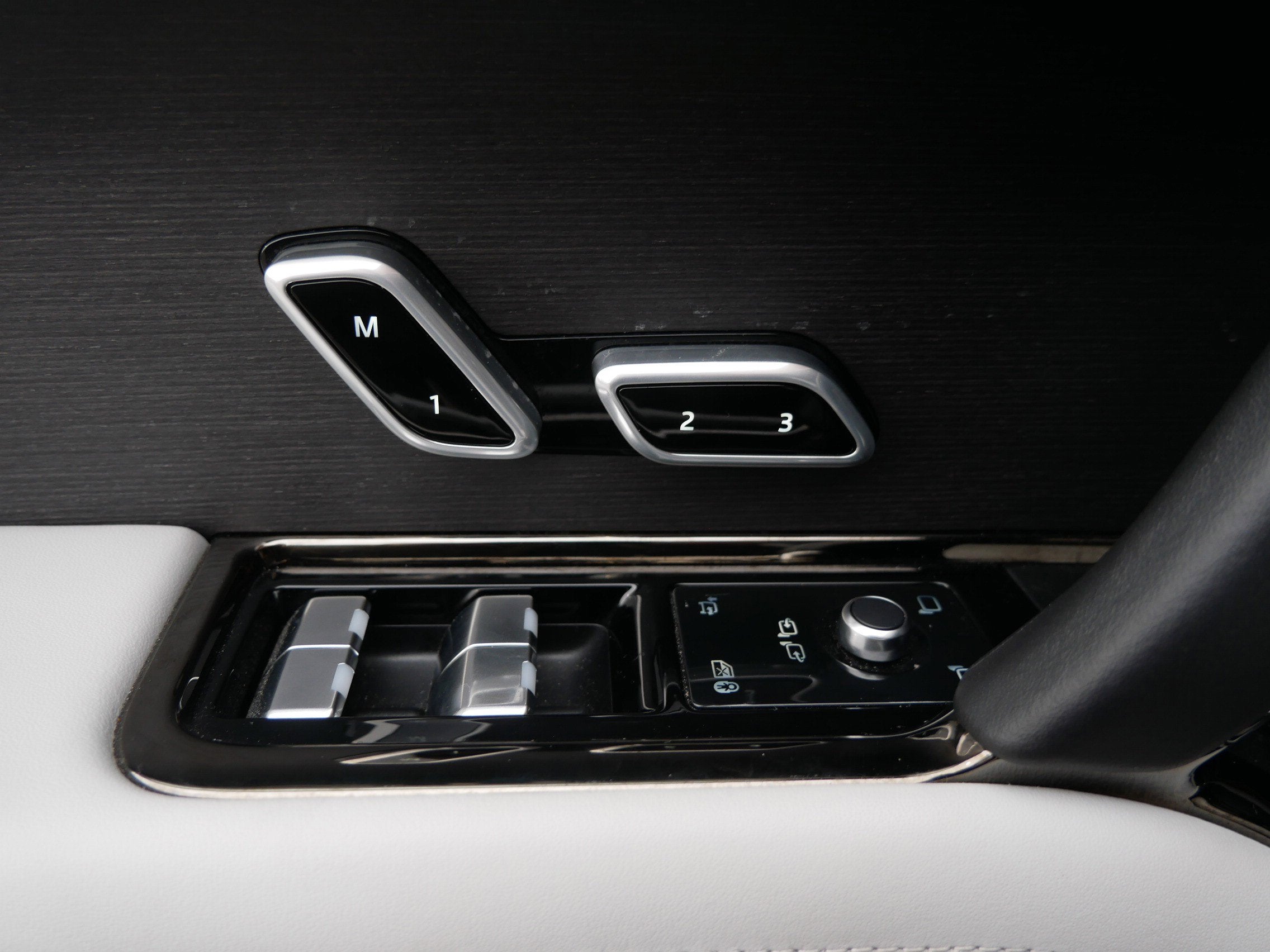 2023 Land Rover Range Rover Sport SE