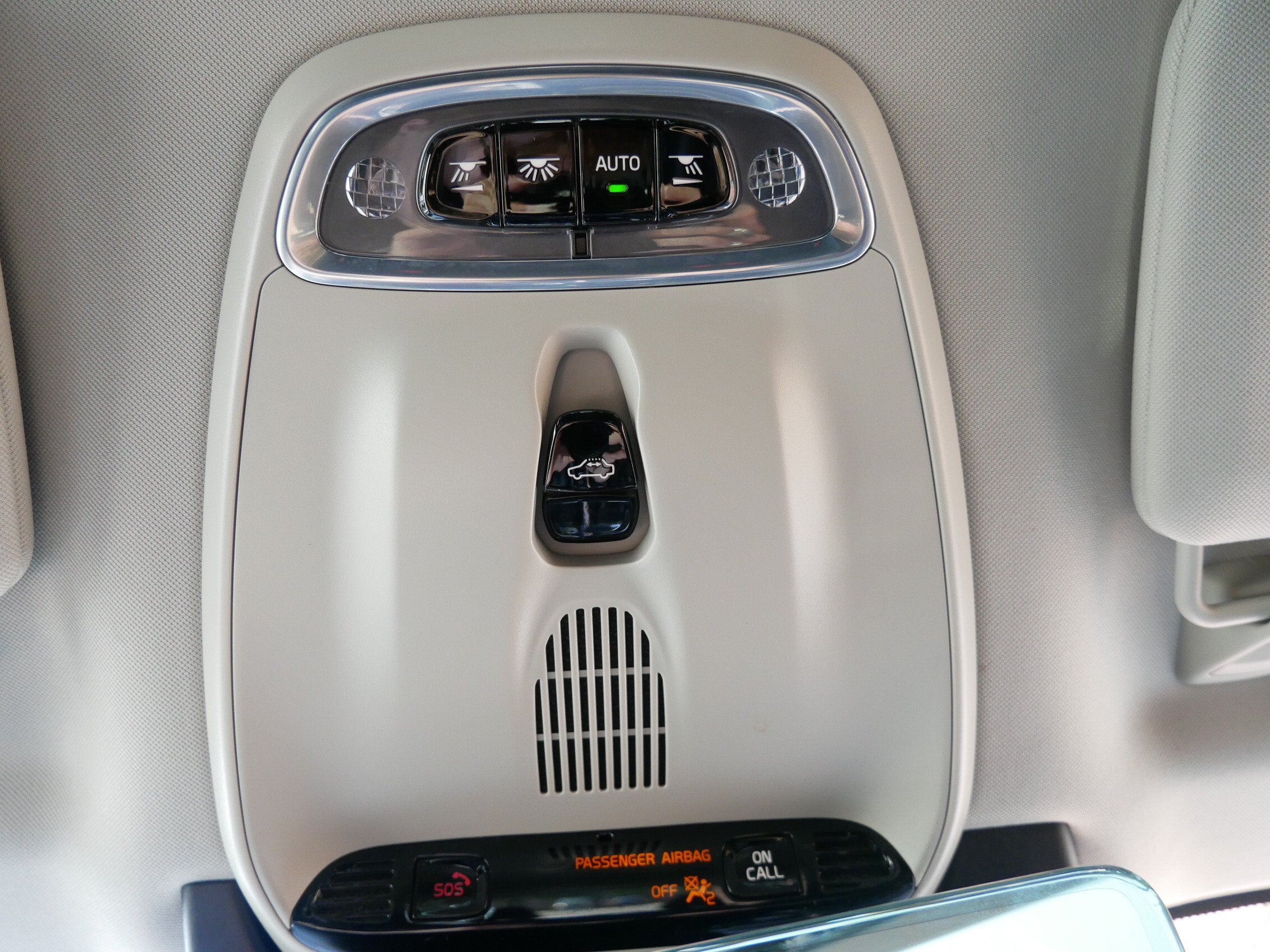 2020 Volvo XC90 Momentum