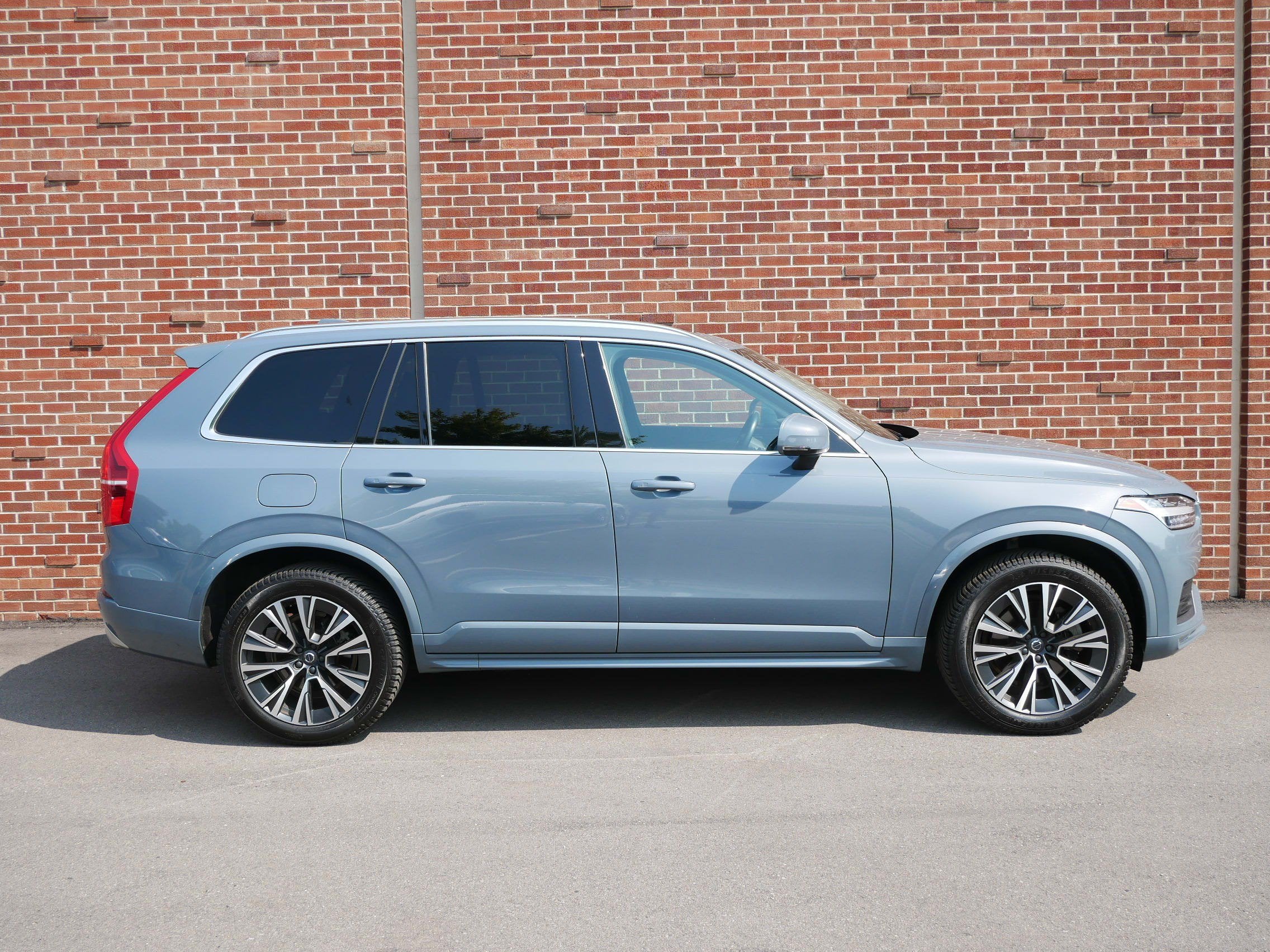 2020 Volvo XC90 Momentum