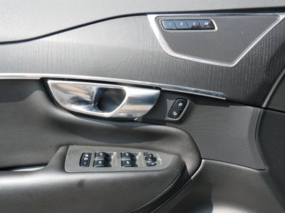 2020 Volvo XC90 Momentum