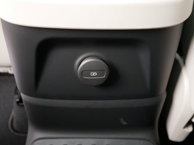 2023 Volvo XC60 Recharge Plug-In Hyb Plus Bright Theme