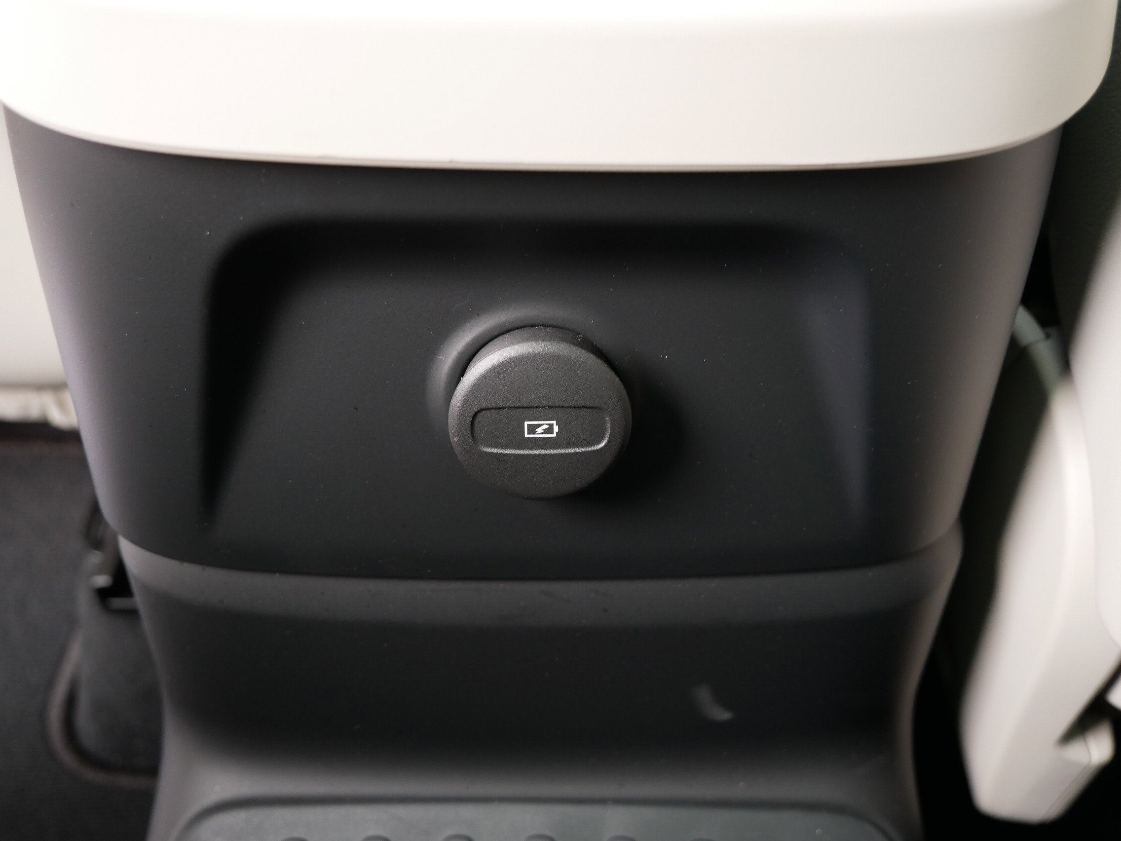 2023 Volvo XC60 Recharge Plug-In Hyb Plus Bright Theme