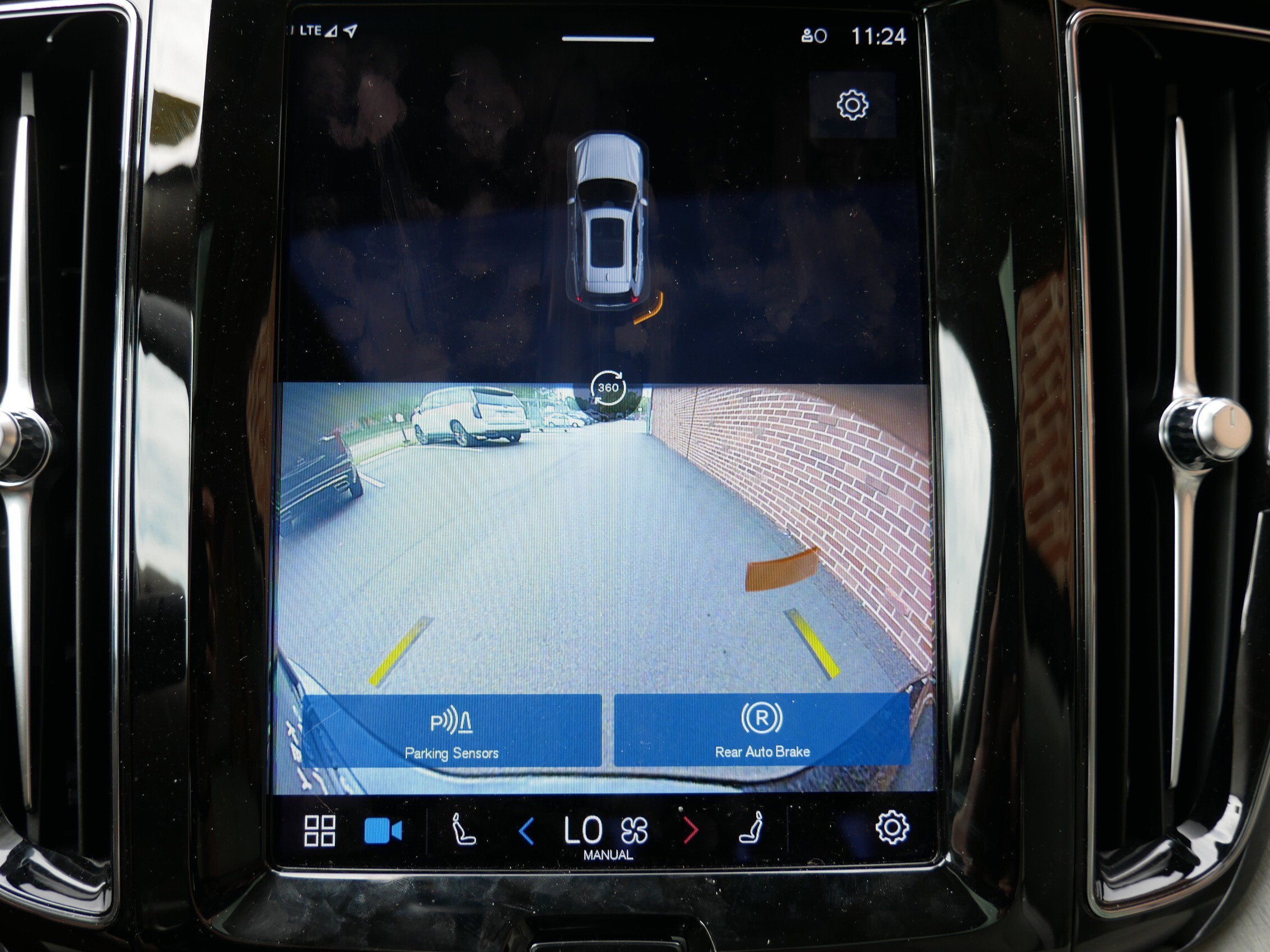 2023 Volvo XC60 Recharge Plug-In Hyb Plus Bright Theme