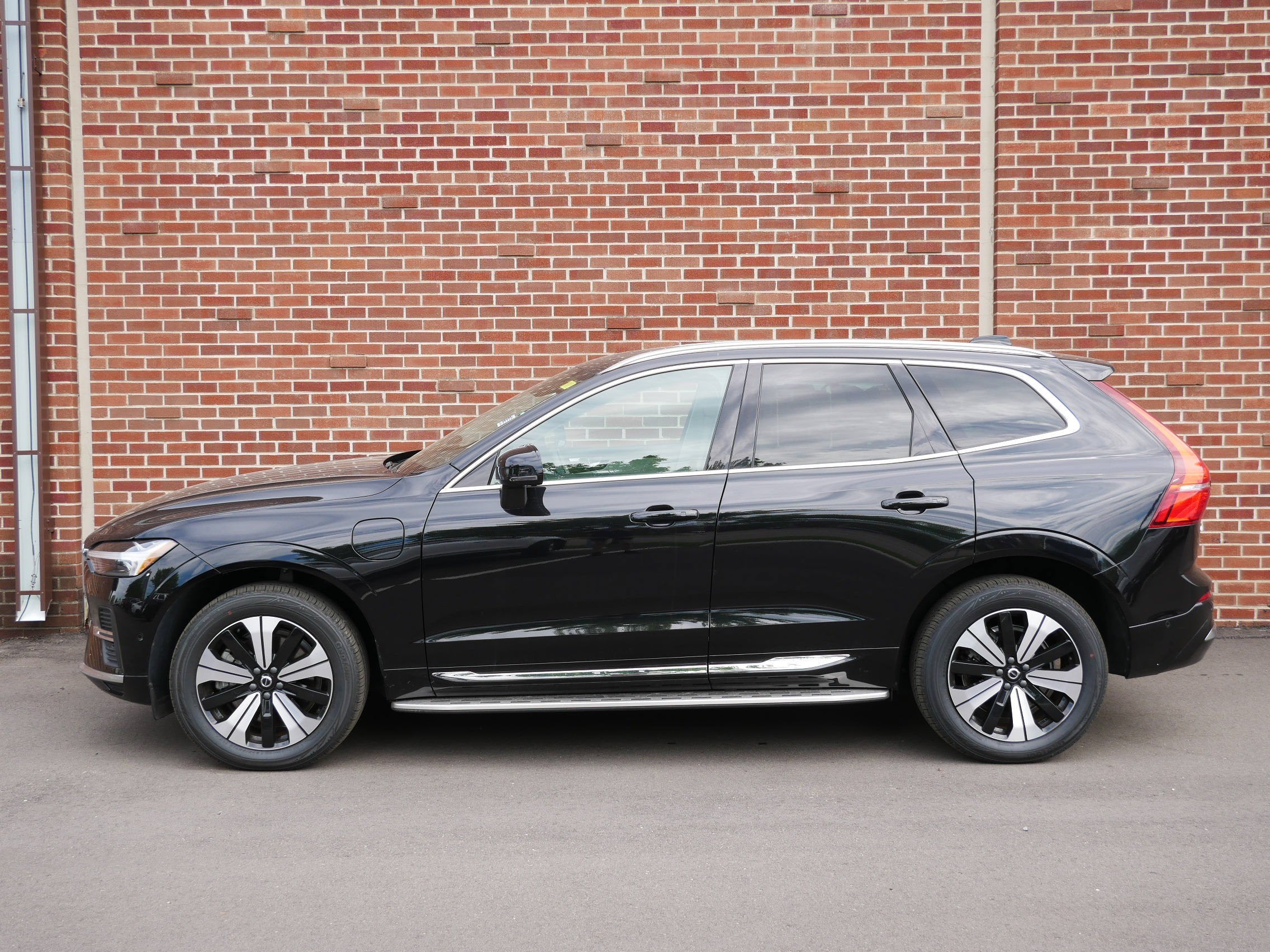 2023 Volvo XC60 Recharge Plug-In Hyb Plus Bright Theme
