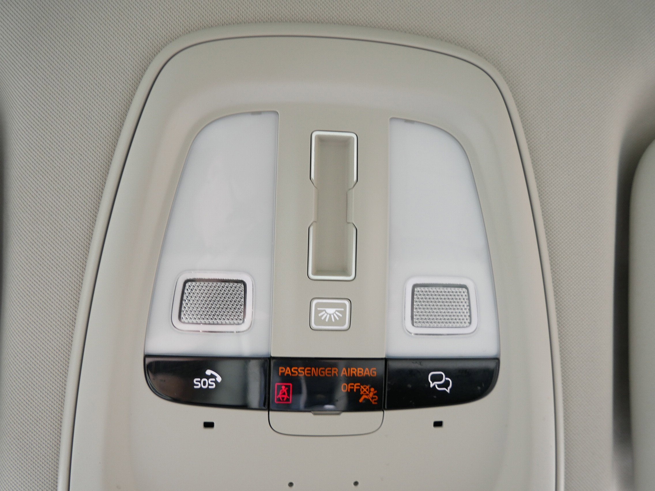 2023 Volvo XC60 Recharge Plug-In Hyb Plus Bright Theme