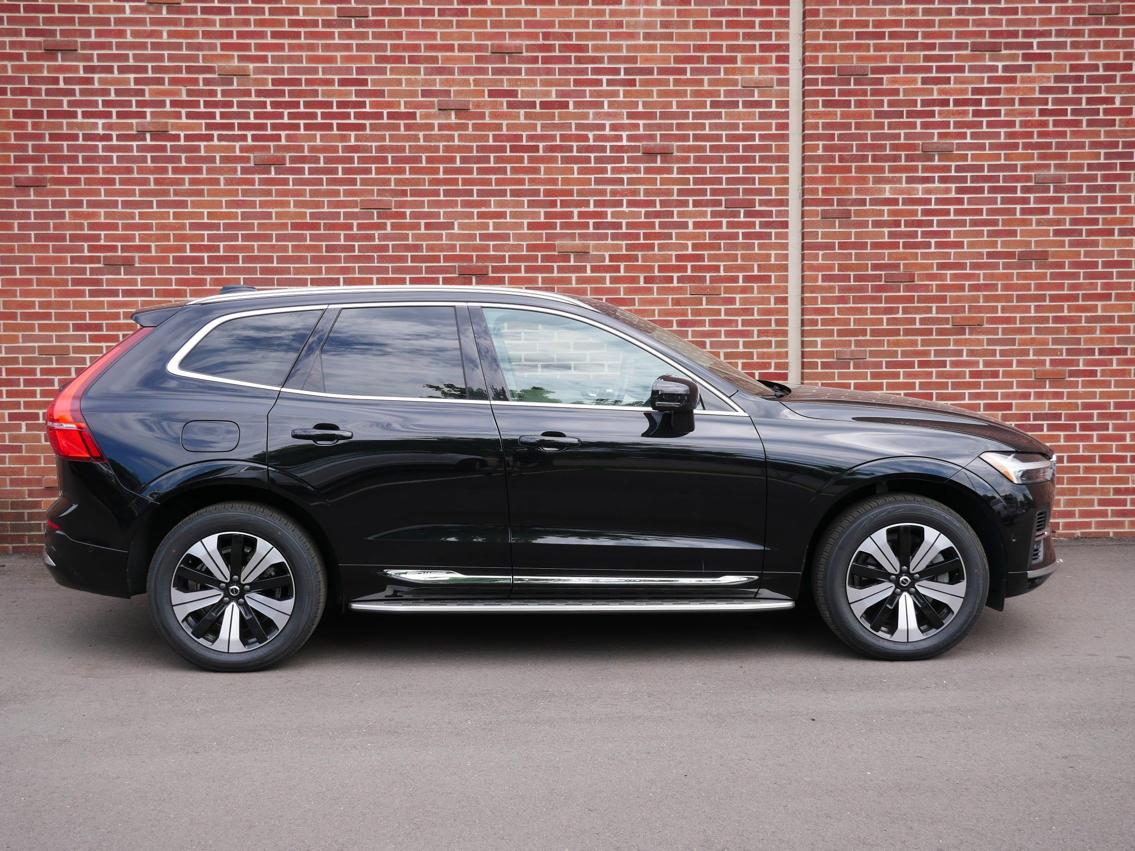 2023 Volvo XC60 Recharge Plug-In Hyb Plus Bright Theme