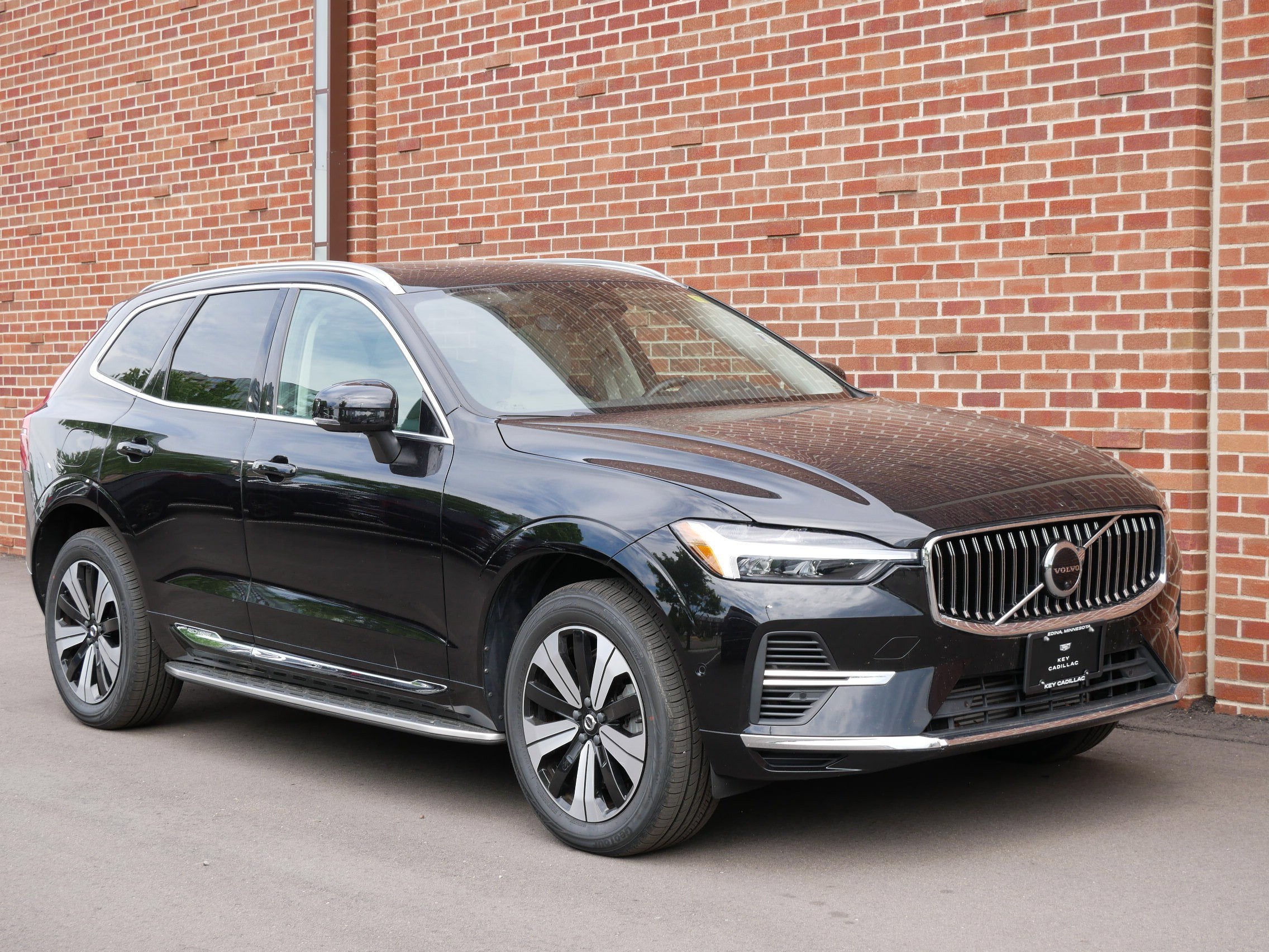 2023 Volvo XC60 Recharge Plug-In Hyb Plus Bright Theme