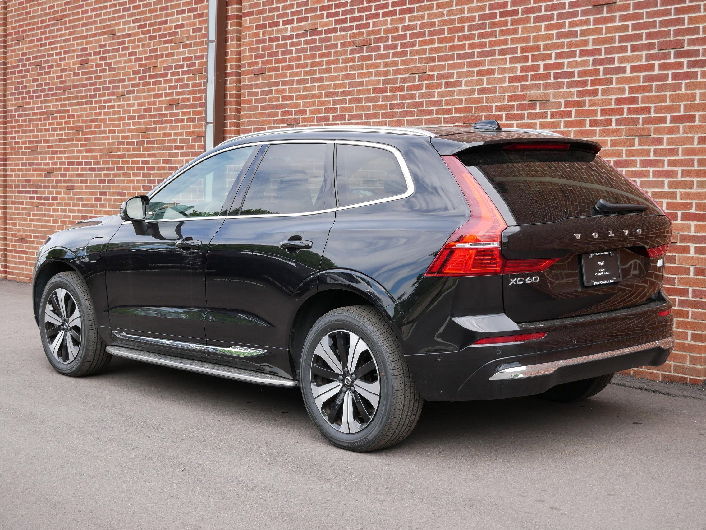 2023 Volvo XC60 Recharge Plug-In Hyb Plus Bright Theme